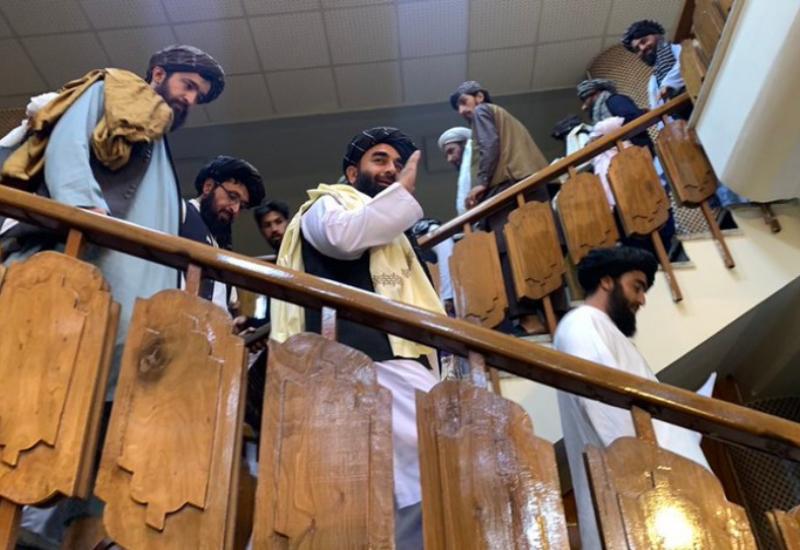 Talibani kažu da žele mir i da će poštovati žene